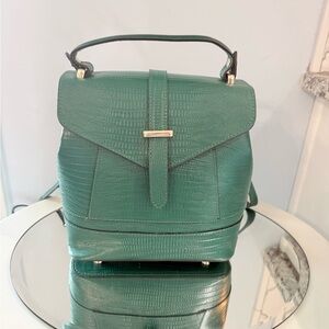 Elegant Green Leather Handbag